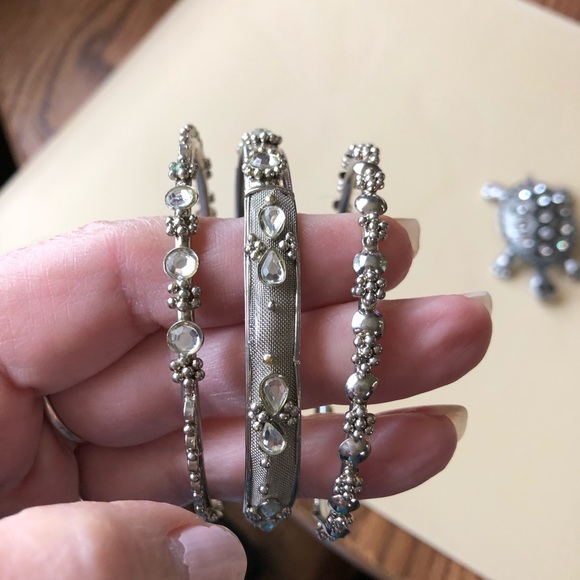 Bundle of Bling, 3 Bracelets & Turtle Necklace - Picture 3 of 5